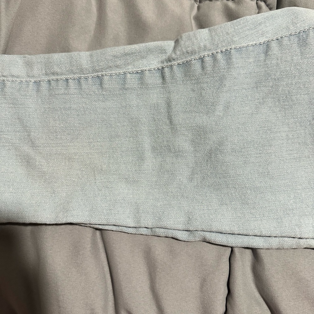 Jeans - Picture 2 of 3